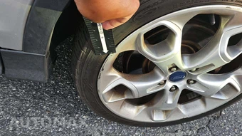 2013 Ford Escape Titanium – miniatura 38