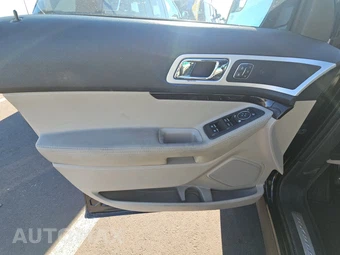 2013 Ford Explorer Limited – miniatura 9