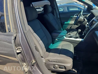 2013 Ford Explorer XLT – miniatura 8