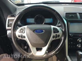 2013 Ford Explorer XLT - miniatura 10