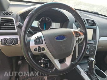 2013 Ford Explorer XLT – miniatura 10