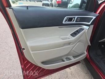 2013 Ford Explorer XLT – miniatura 9