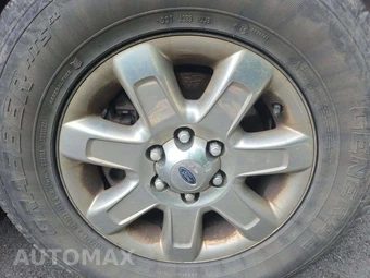 2013 Ford F-150 Lariat Crew Cab Medium Bed – miniatura 26