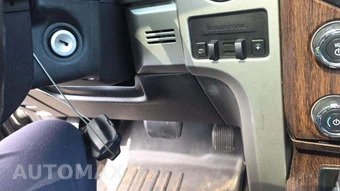 2013 Ford F-150 Lariat Crew Cab Medium Bed - miniatura 26