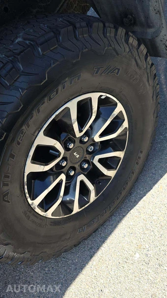 2013 Ford F-150 SVT Raptor Crew Cab Short Bed - miniatura 21