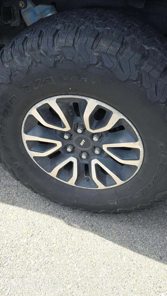 2013 Ford F-150 SVT Raptor Crew Cab Short Bed - miniatura 28