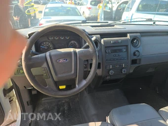 2013 Ford F-150 XL Regular Cab Medium Bed – miniatura 11