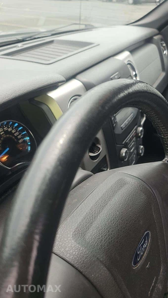 2013 Ford F-150 XLT Crew Cab Medium Bed - miniatura 28