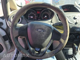 2013 Ford Fiesta S Sedan – miniatura 10