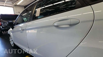 2013 Ford Fiesta S Sedan – miniatura 28