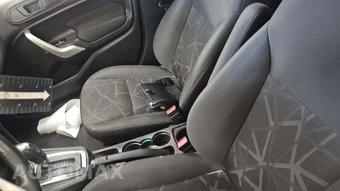 2013 Ford Fiesta SE Hatchback – miniatura 29