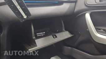 2013 Ford Fiesta SE Hatchback – miniatura 51