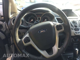 2013 Ford Fiesta SE Hatchback – miniatura 10