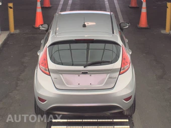 2013 Ford Fiesta SE Hatchback – miniatura 5