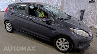 2013 Ford Fiesta SE Hatchback - miniatura 3