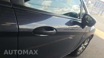 2013 Ford Fiesta SE Hatchback - miniatura 32