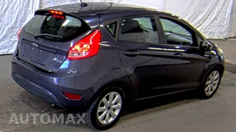 2013 Ford Fiesta SE Hatchback - miniatura 4