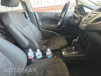 2013 Ford Fiesta SE Hatchback - miniatura 8