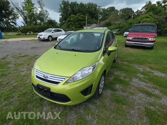 2013 Ford Fiesta SE Sedan