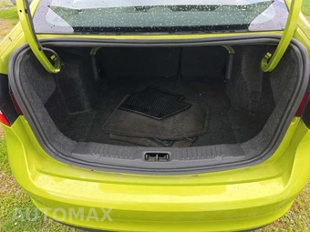 2013 Ford Fiesta SE Sedan – miniatura 11