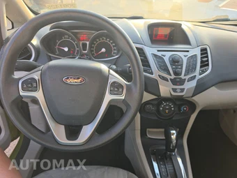 2013 Ford Fiesta SE Sedan – miniatura 11