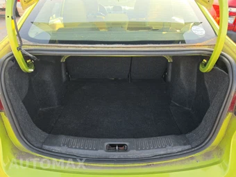 2013 Ford Fiesta SE Sedan – miniatura 16
