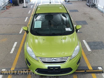 2013 Ford Fiesta SE Sedan – miniatura 2