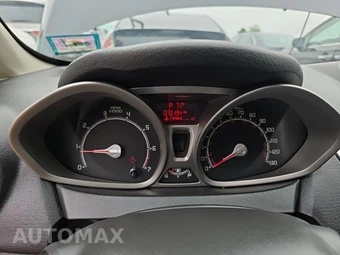 2013 Ford Fiesta SE Sedan – miniatura 15