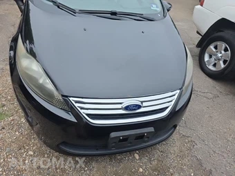 2013 Ford Fiesta SE Sedan – miniatura 2