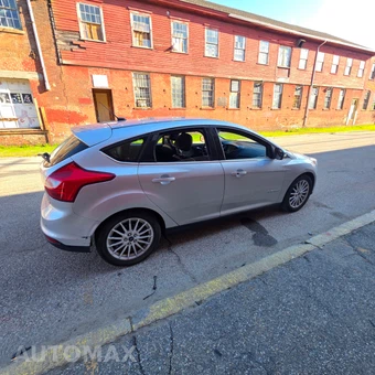 2013 Ford Focus Electric Hatchback - miniatura 4