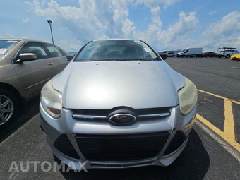2013 Ford Focus S Sedan – miniatura 2