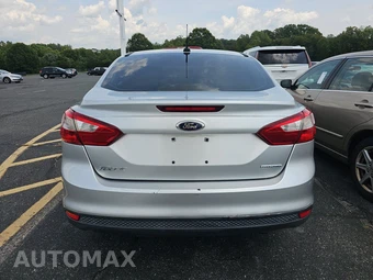 2013 Ford Focus S Sedan – miniatura 5