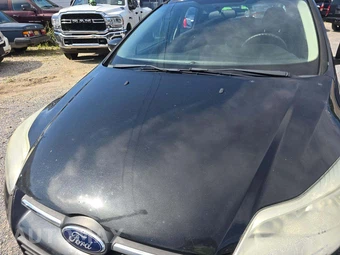 2013 Ford Focus SE Hatchback - miniatura 23
