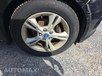 2013 Ford Focus SE Hatchback - miniatura 33