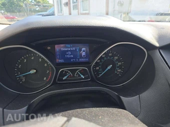 2013 Ford Focus SE Hatchback - miniatura 9