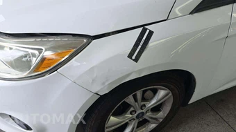 2013 Ford Focus SE Hatchback – miniatura 24