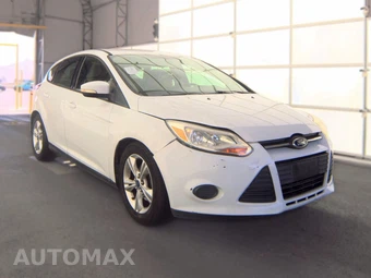 2013 Ford Focus SE Hatchback – miniatura 3