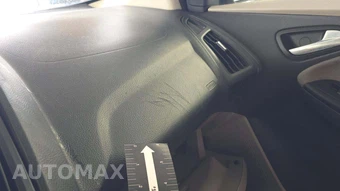 2013 Ford Focus SE Hatchback – miniatura 32