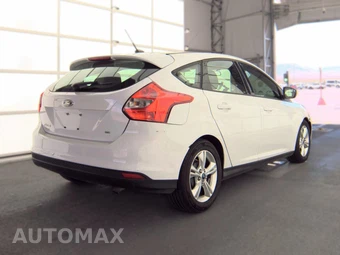 2013 Ford Focus SE Hatchback – miniatura 4