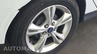 2013 Ford Focus SE Hatchback – miniatura 46