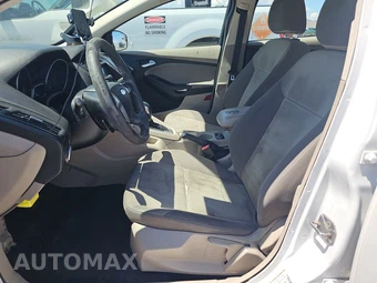 2013 Ford Focus SE Hatchback – miniatura 7
