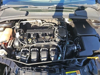 2013 Ford Focus SE Hatchback - miniatura 15