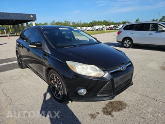 2013 Ford Focus SE Hatchback - miniatura 3