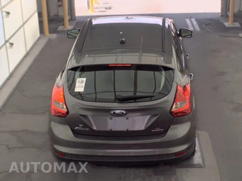 2013 Ford Focus SE Hatchback – miniatura 5