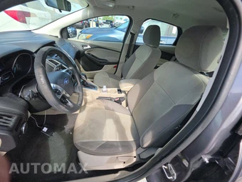 2013 Ford Focus SE Hatchback – miniatura 7