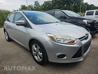 2013 Ford Focus SE Hatchback – miniatura 3