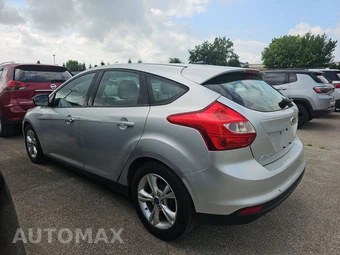 2013 Ford Focus SE Hatchback – miniatura 6