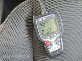 2013 Ford Focus SE Sedan - miniatura 26