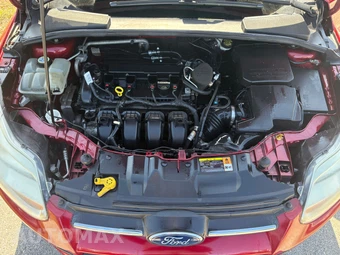 2013 Ford Focus SE Sedan - miniatura 29