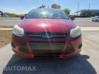 2013 Ford Focus SE Sedan - miniatura 7